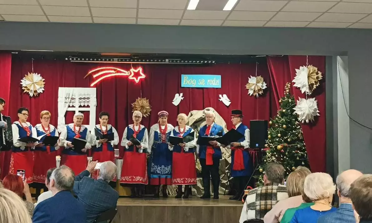 Zdjęcie do Magiczne spotkania wigilijne w gminie Białe Błota