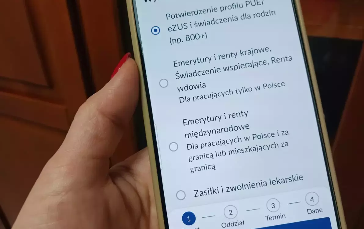 Zdjęcie do ZUS przypomina o możliwości umawiania wizyt online