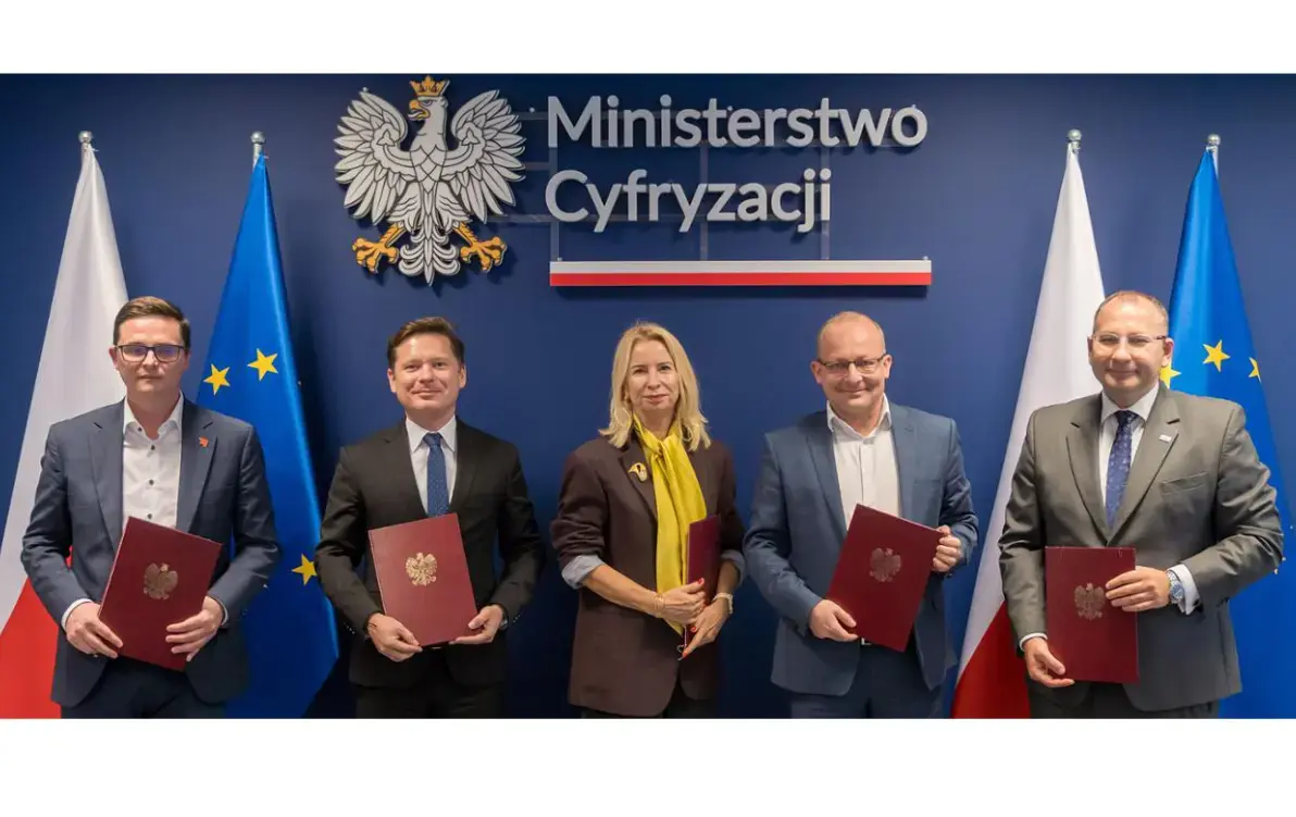 Zdjęcie do Polska potrzebuje cyfrowych kompetencji. Future Collars i Ministerstwo Cyfryzacji łączą siły w ramach PW eSkills