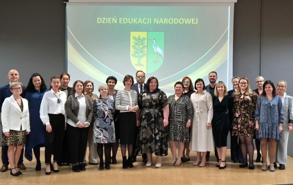 Zdjęcie do &nbsp;Nagrody W&oacute;jta Gminy Białe Błota z okazji Dnia Edukacji Narodowej