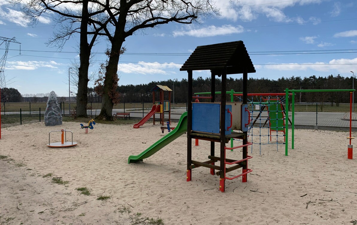 Zdjęcie do Plac zabaw i siłownia w Cielu  